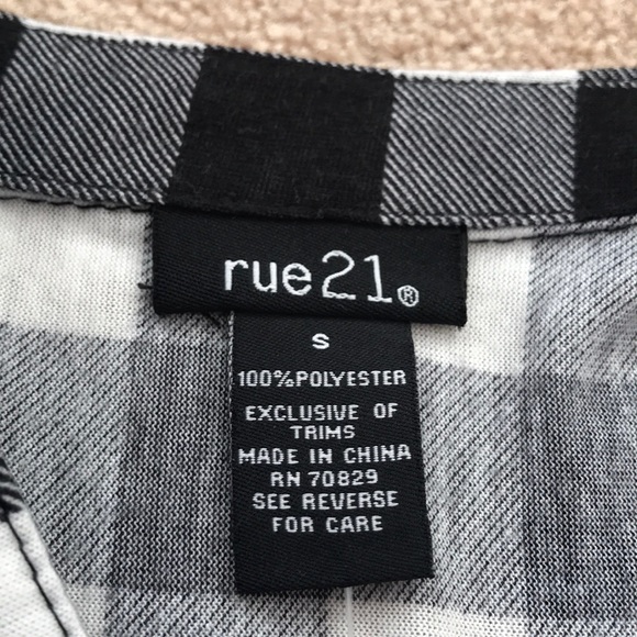 Black and white checkered shirt - Picture 3 of 4